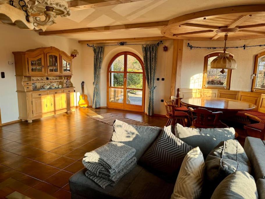 Romantisches Alpenchalet - mit Sauna und Kamin - ruhig und zentral