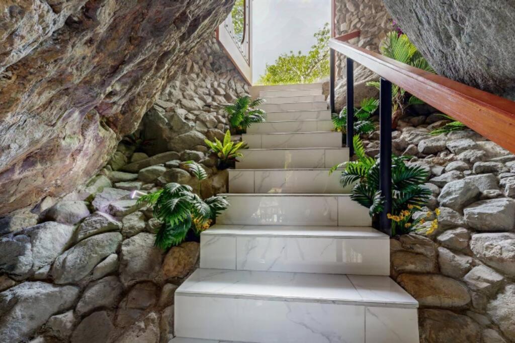 Rocka Verde Retreat 8th Wonder of the World