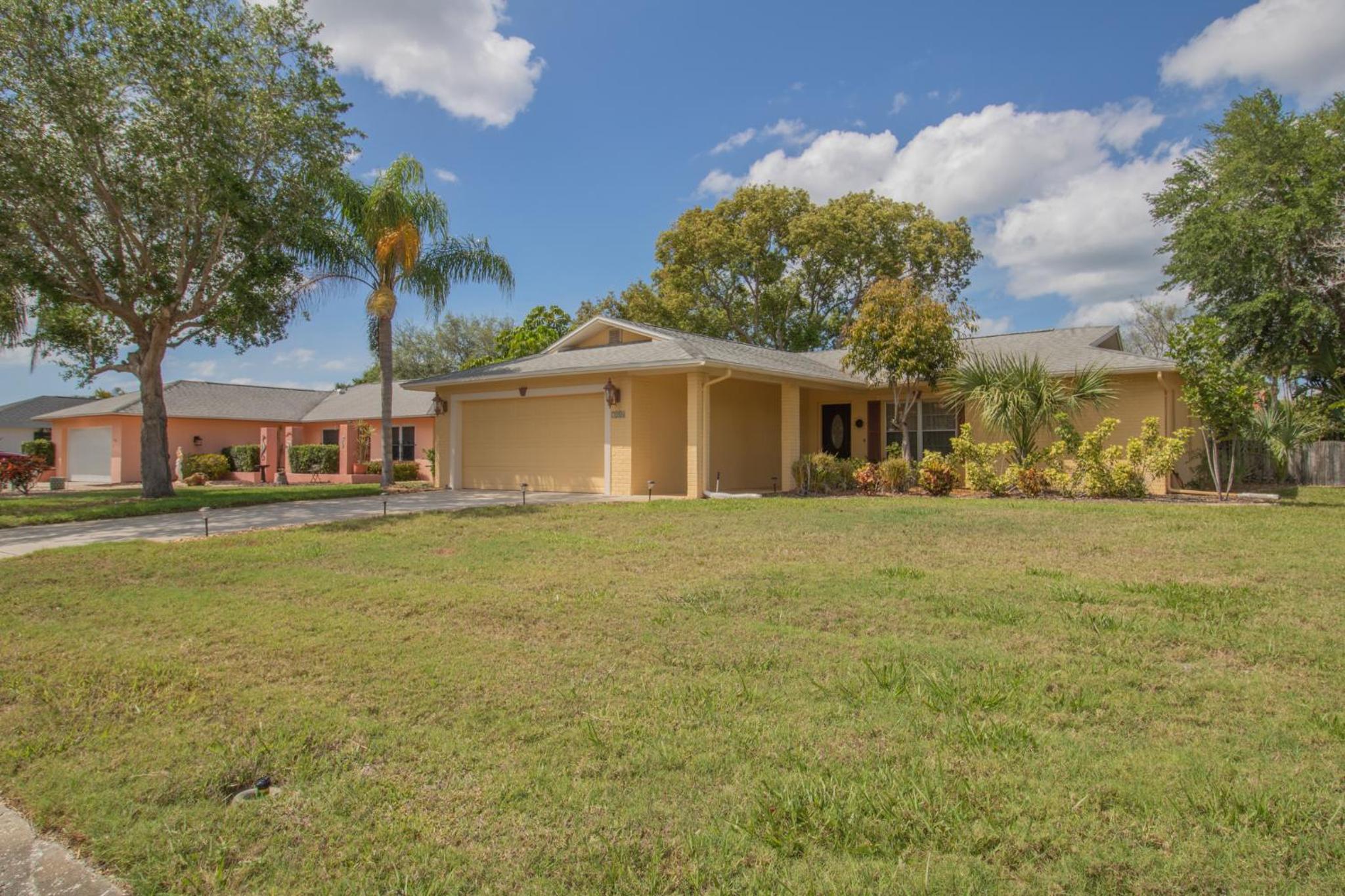 Sunny Days! Private pool home with spa, workspace, and high speed WiFi! view 5