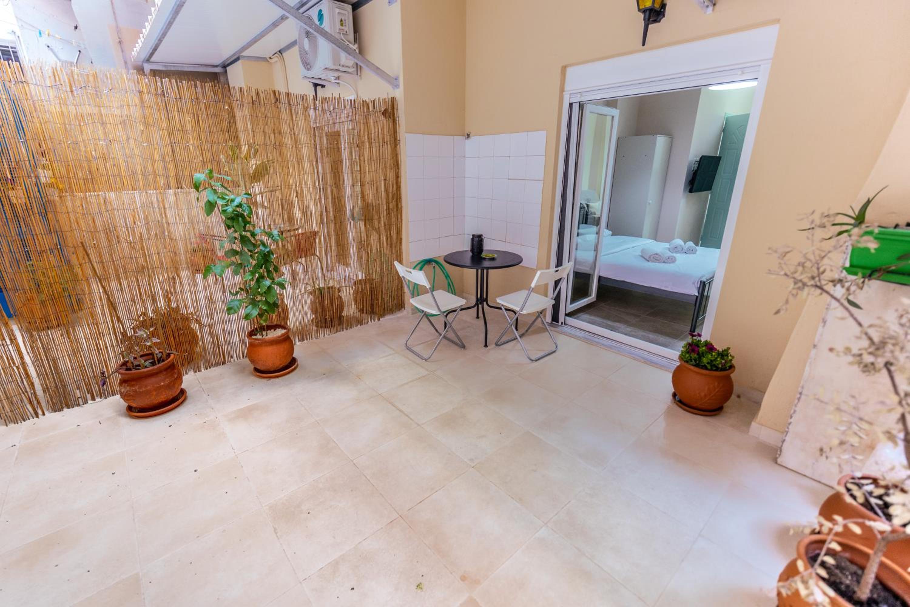 Oasis in the centre