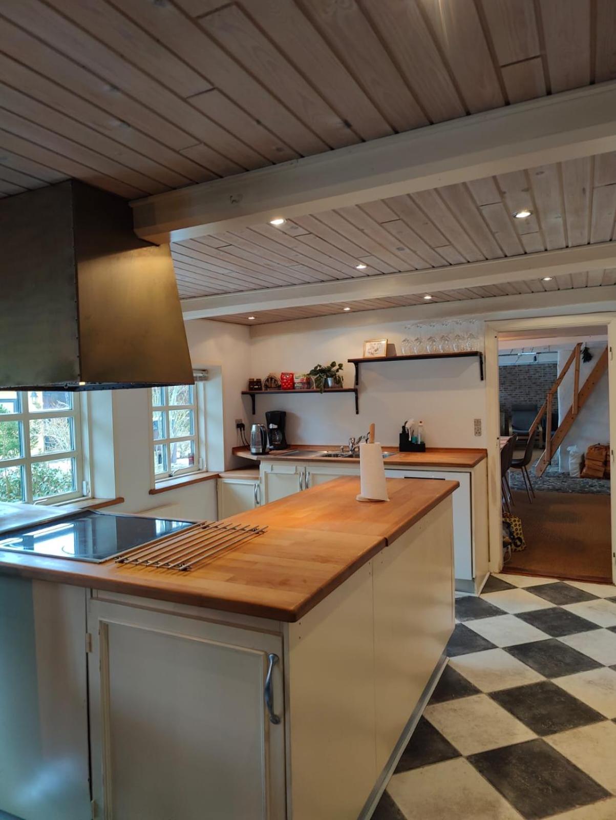 Charmerende stråtag strå hus (med Vildmarksbad)