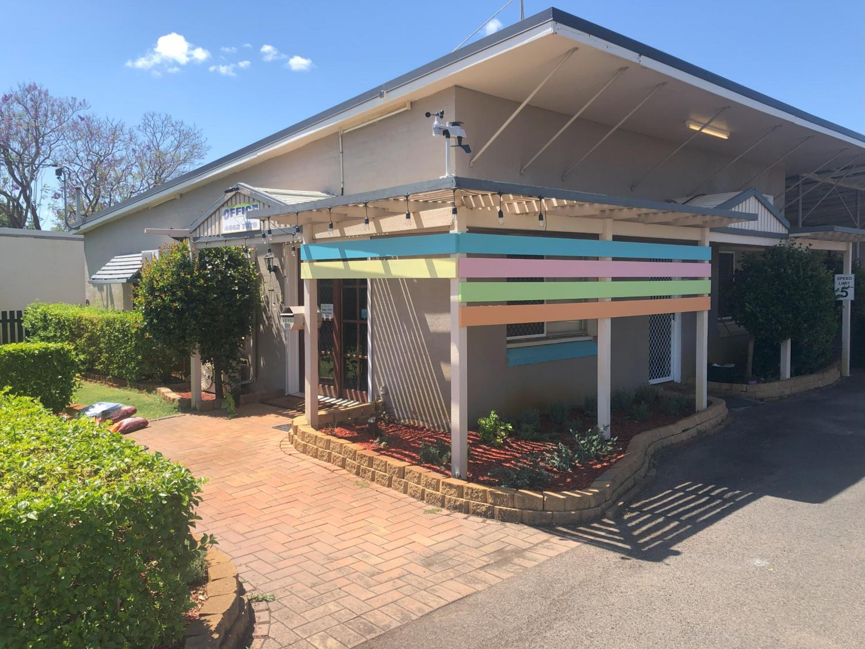 Acacia Motel