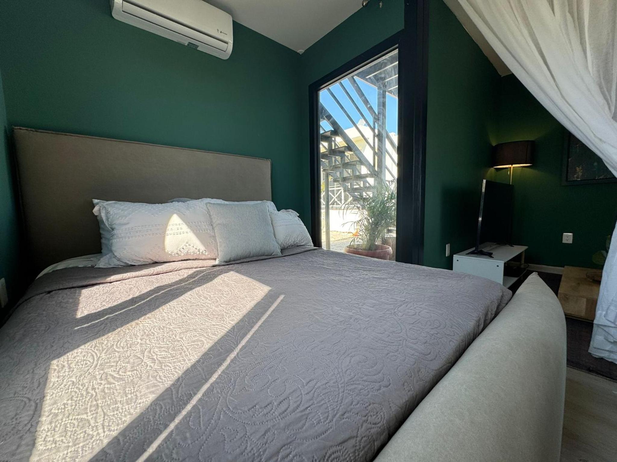 Casa Arsha Beachfront Paradise