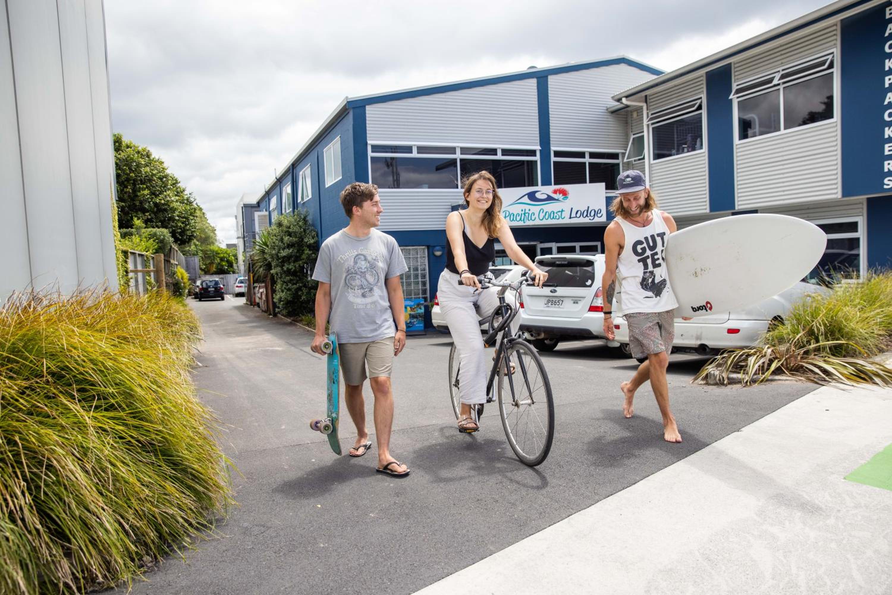 Pacific Coast Lodge and Backpackers