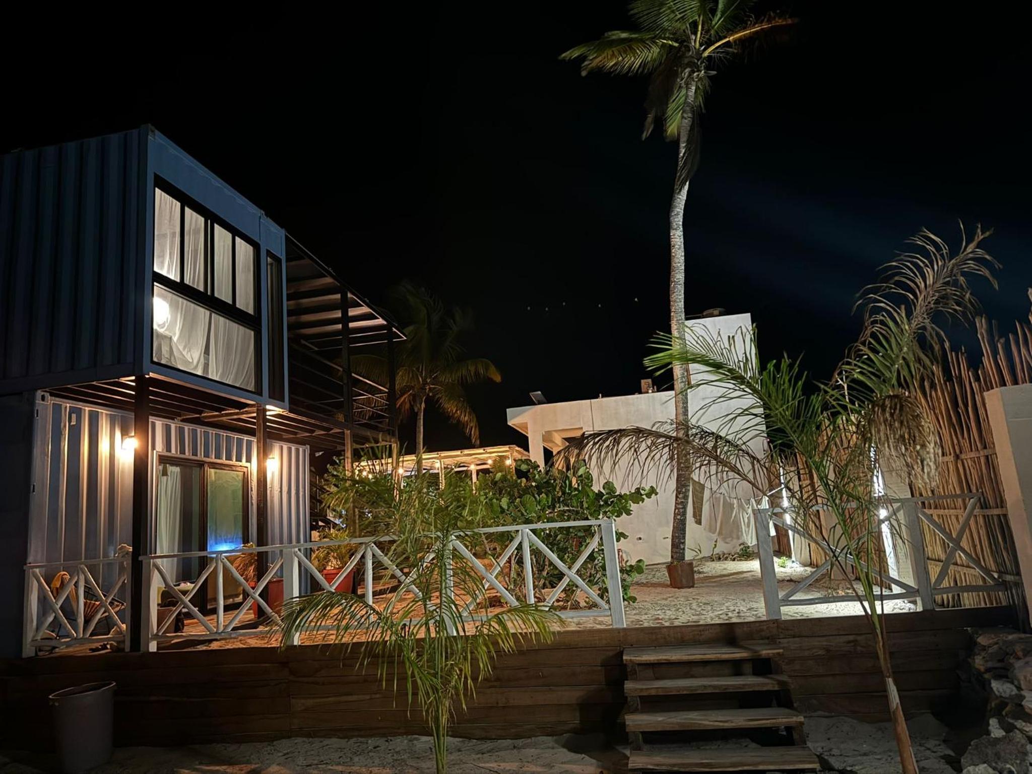 Casa Arsha Beachfront Paradise