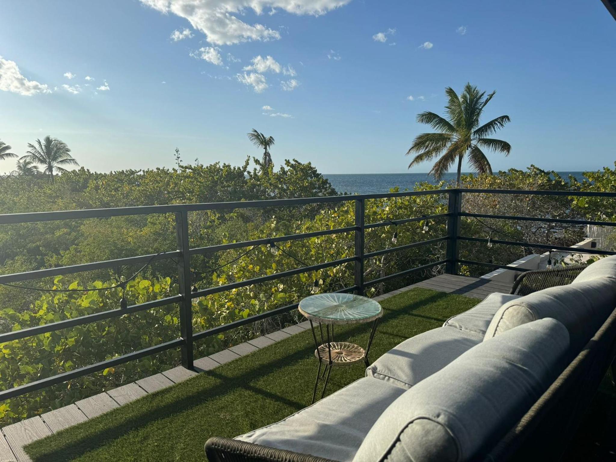 Casa Arsha Beachfront Paradise