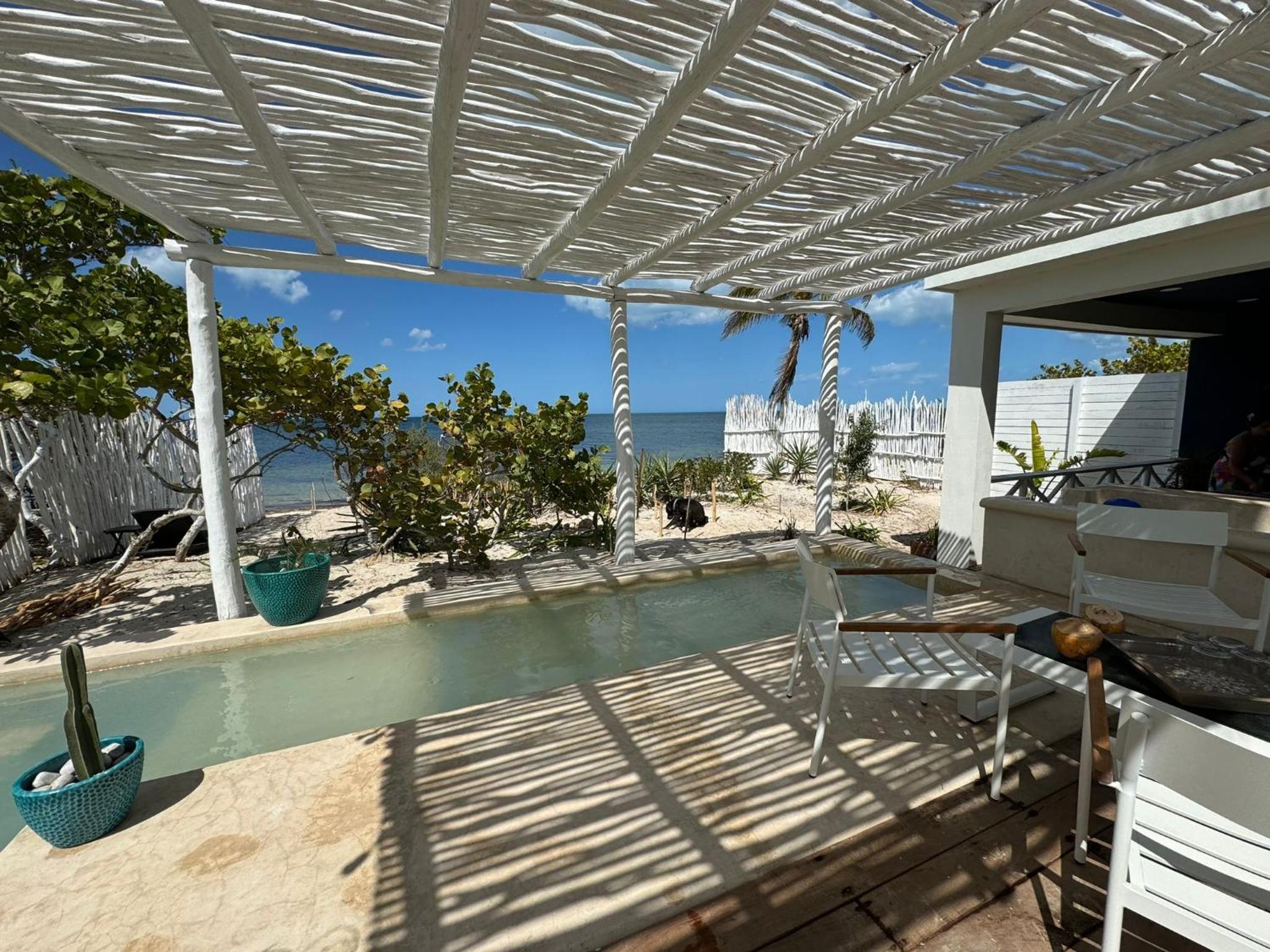 Casa Arsha Beachfront Paradise