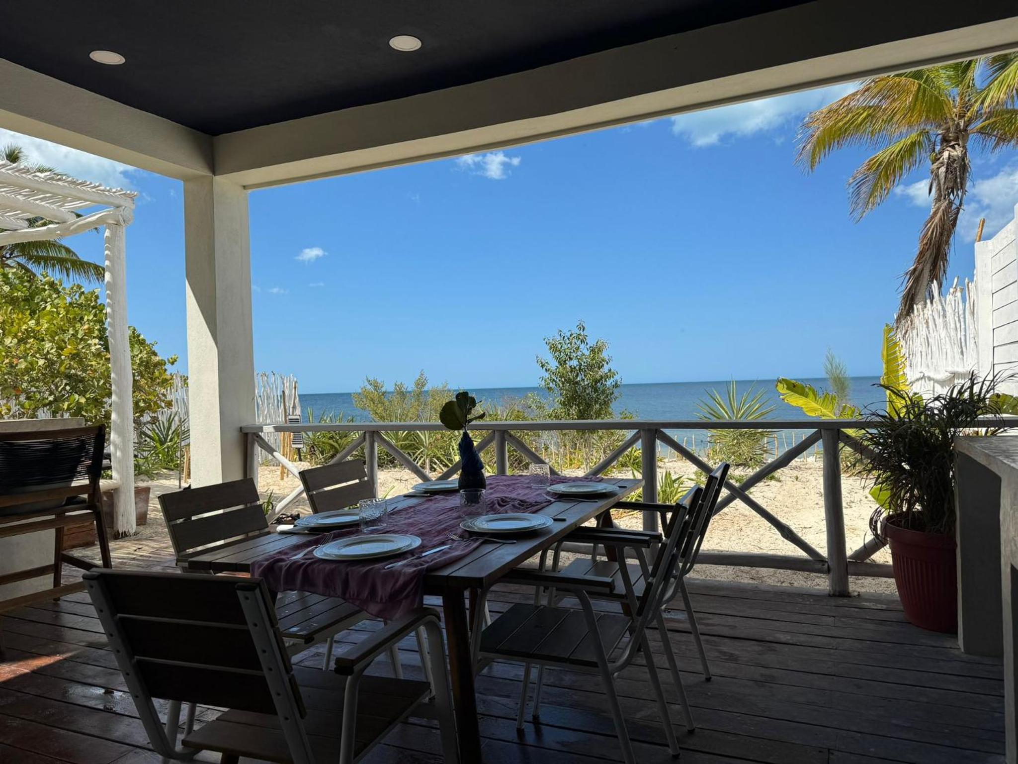 Casa Arsha Beachfront Paradise