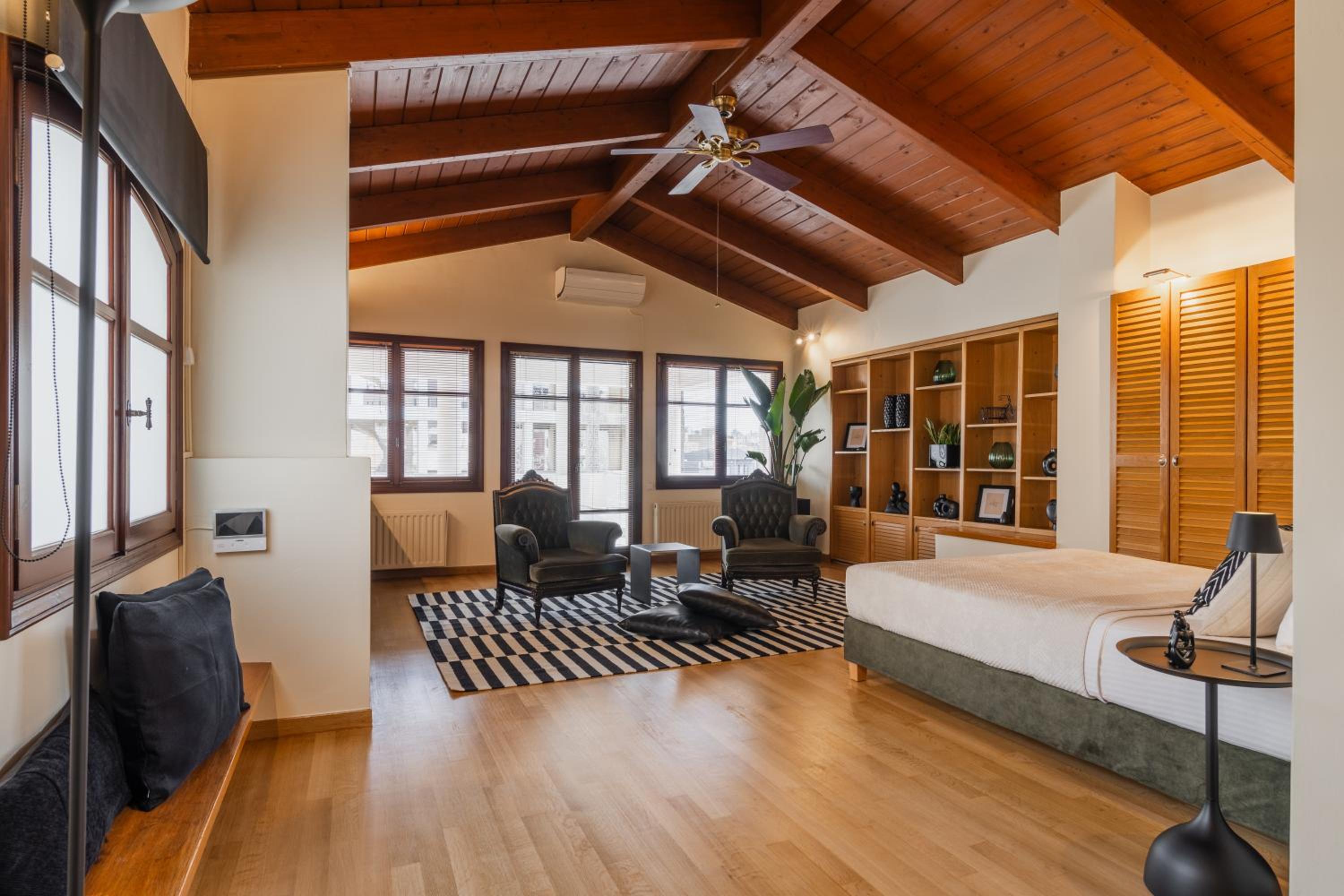 Ma Maison No8 Downtown Villa, Indoor Heated Pool