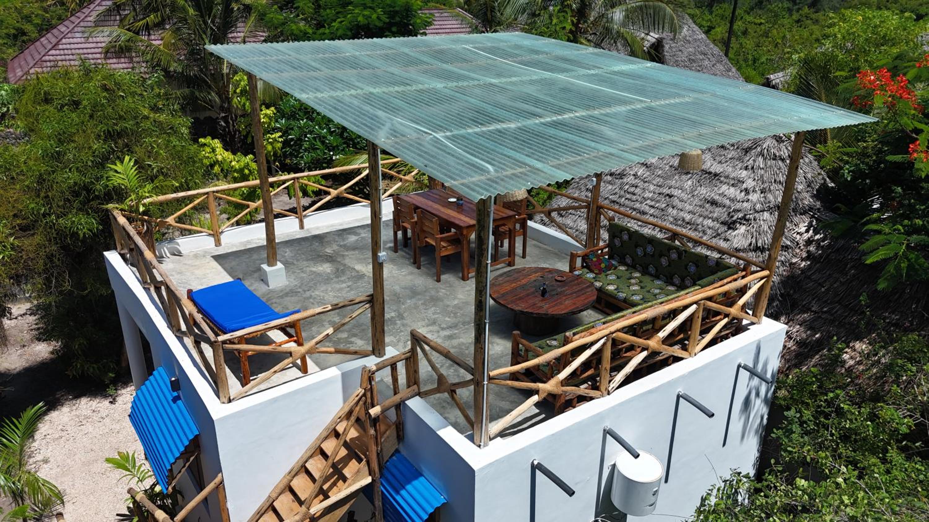 Cozy Bungalow - Garden, Terrace, Rooftop, Beach