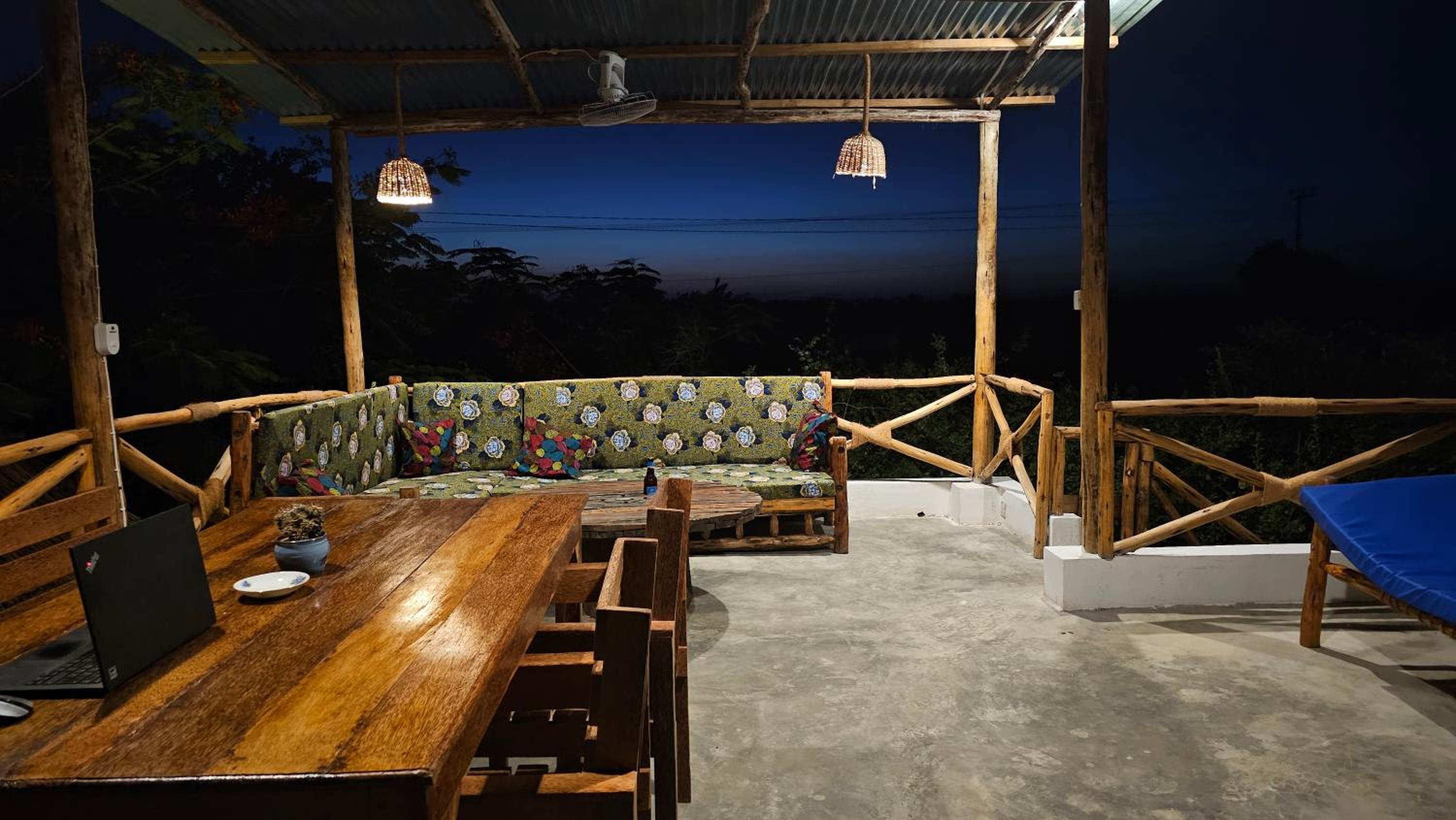 Cozy Bungalow - Garden, Terrace, Rooftop, Beach