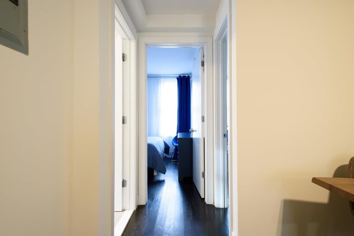 39-1 Renovated 3BR Prime Midtown West