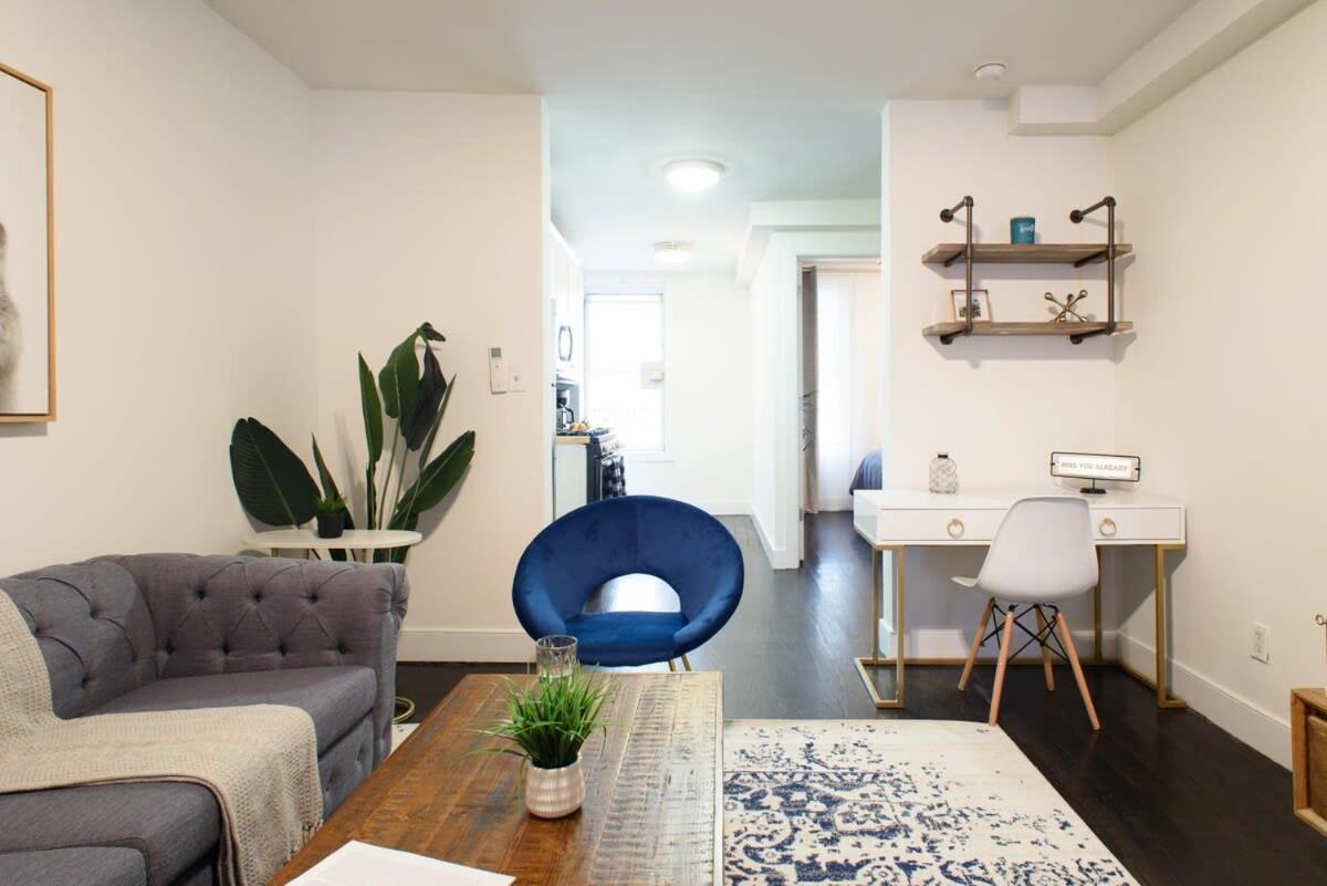 39-1 Renovated 3BR Prime Midtown West