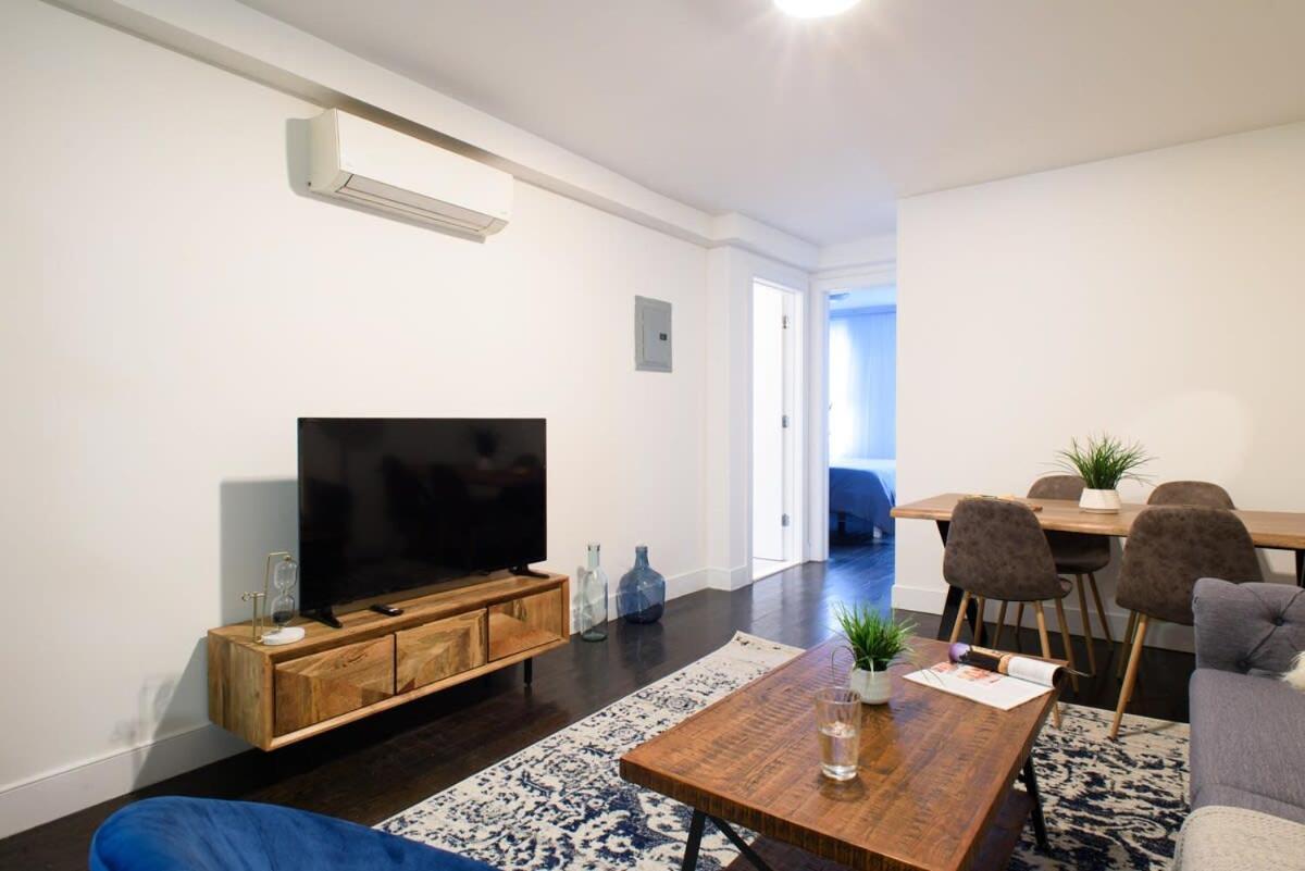 39-1 Renovated 3BR Prime Midtown West