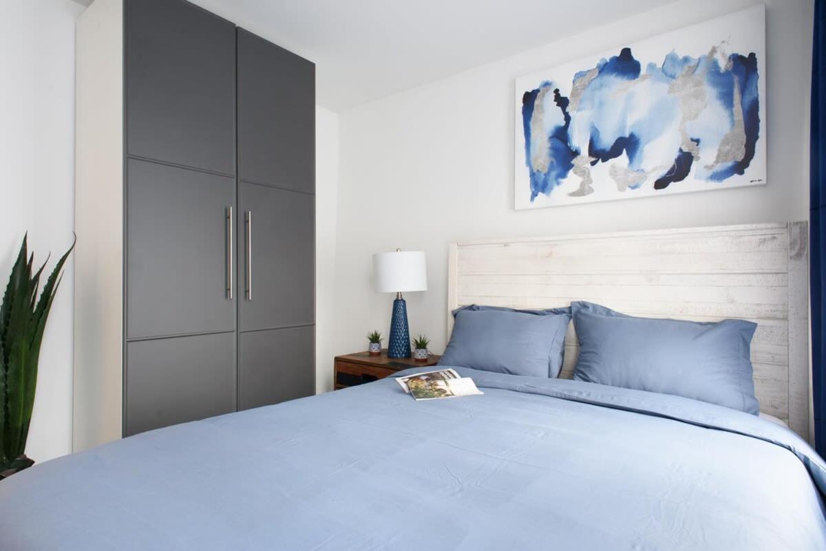 39-1 Renovated 3BR Prime Midtown West