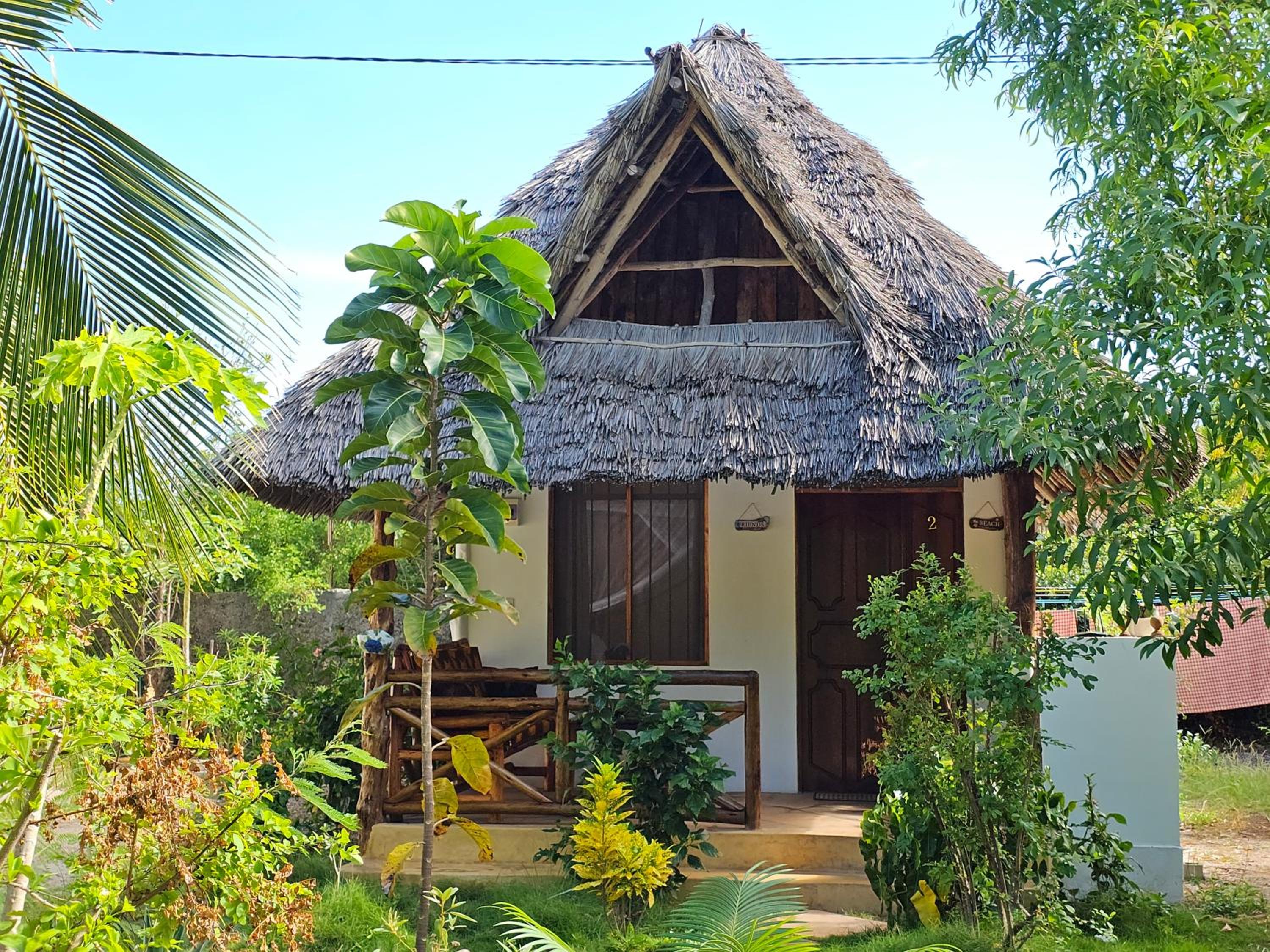 Cozy Bungalow - Garden, Terrace, Rooftop, Beach