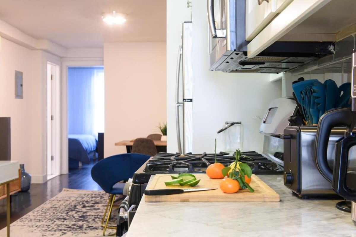39-1 Renovated 3BR Prime Midtown West