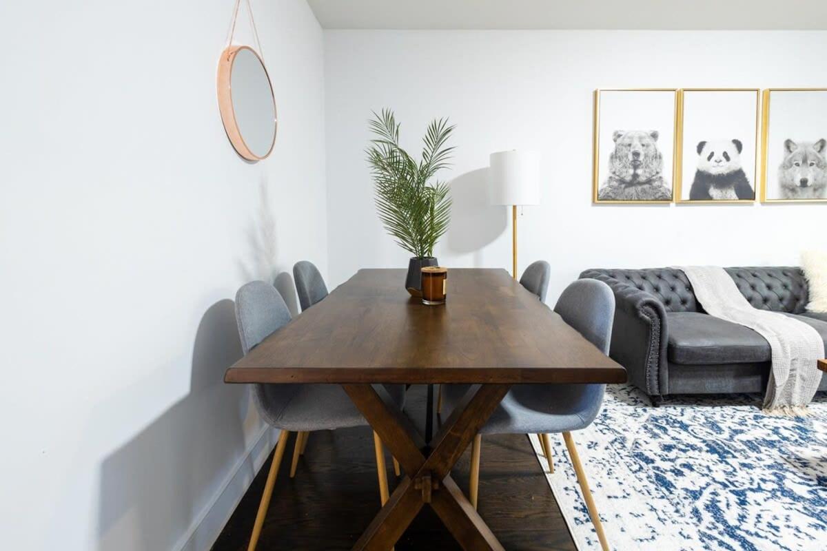 39-2 Renovated 3BR Prime Hudson Yards Area