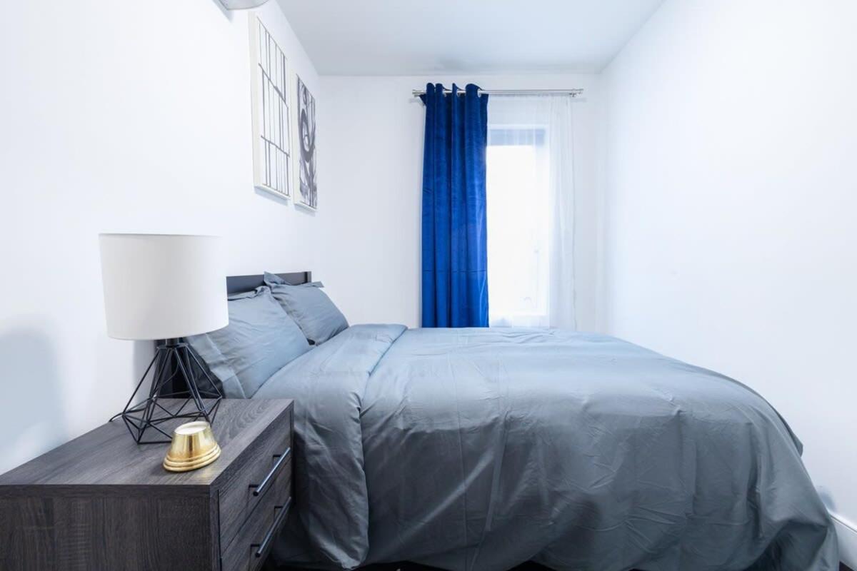 39-2 Renovated 3BR Prime Hudson Yards Area