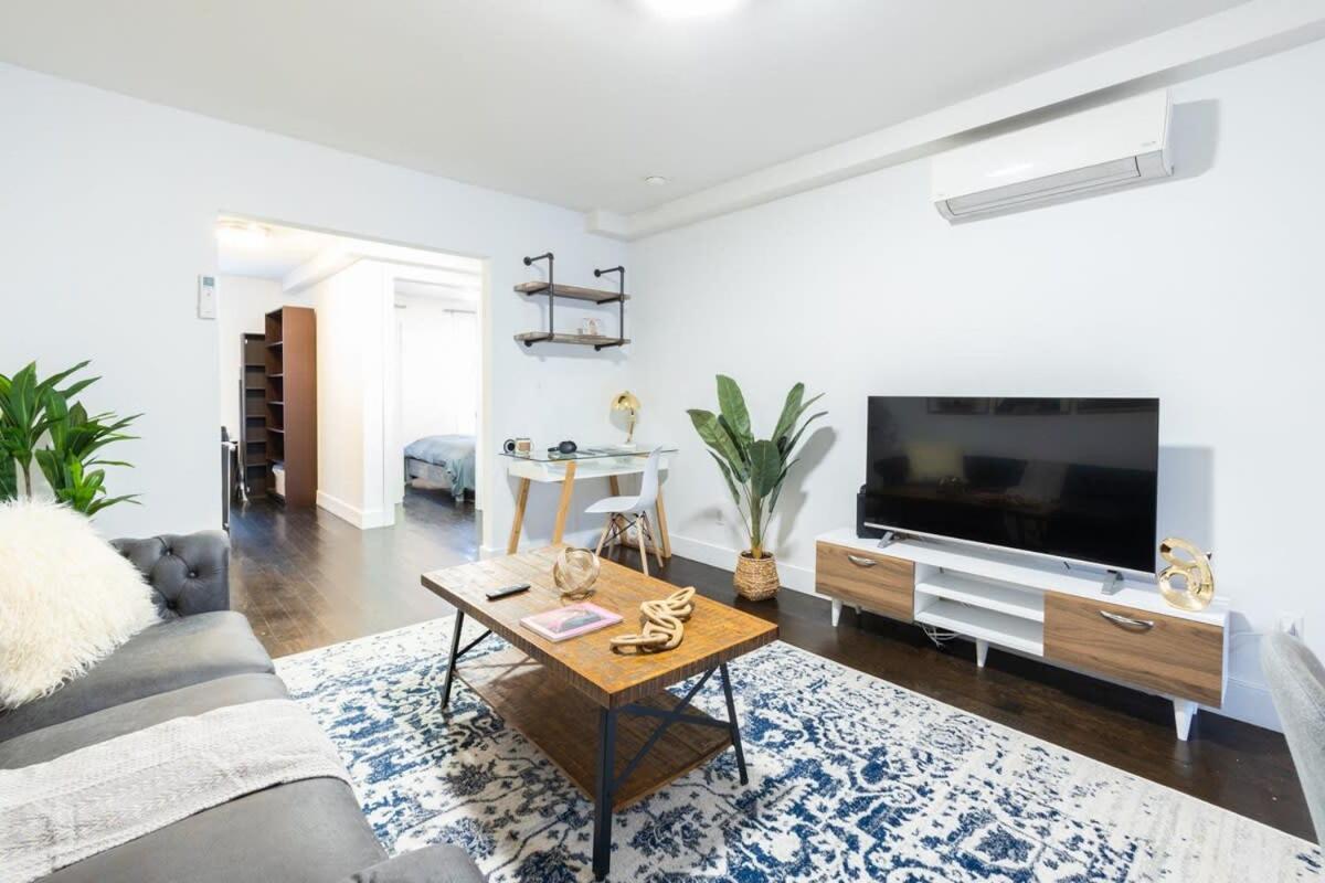 39-2 Renovated 3BR Prime Hudson Yards Area