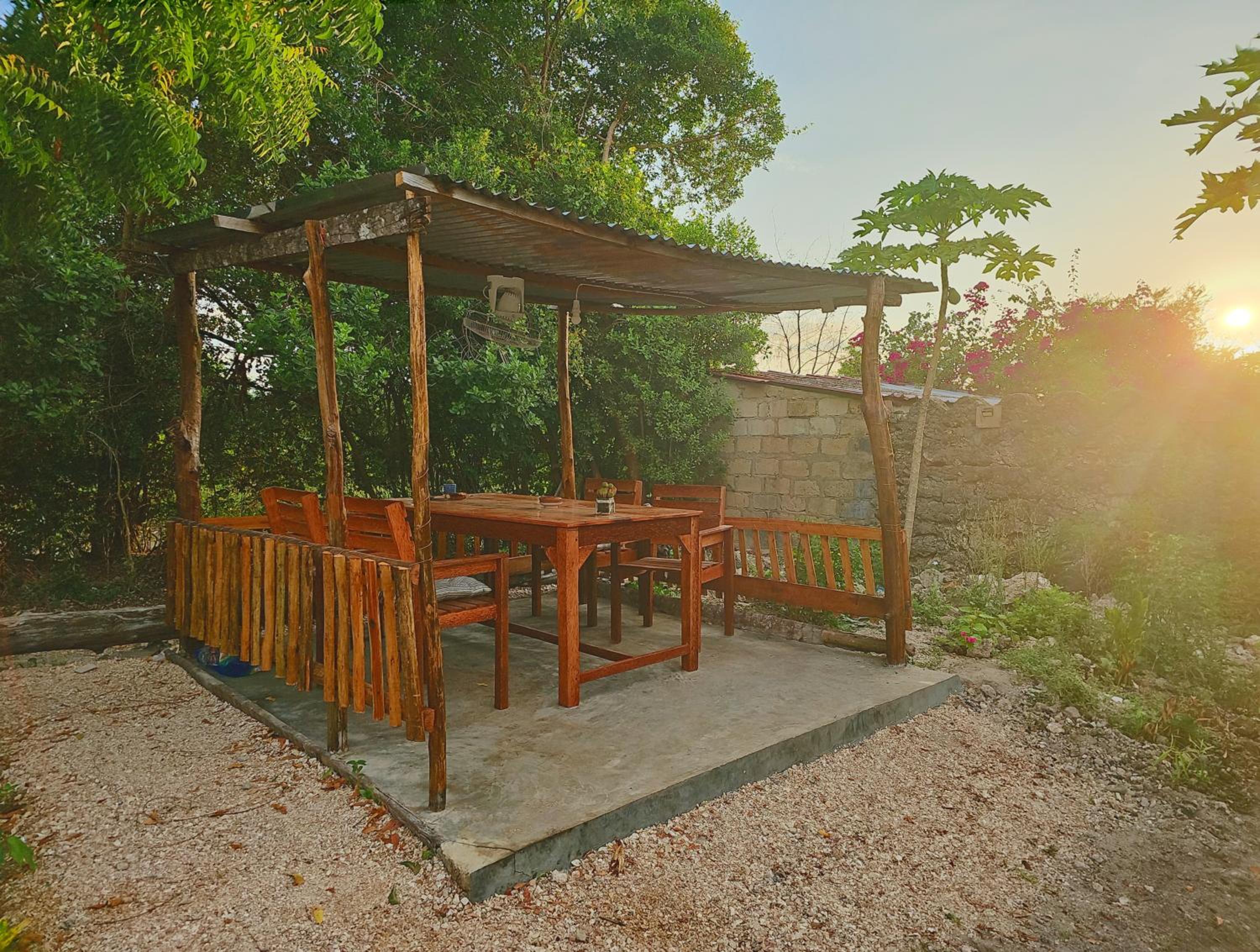 Cozy Bungalow - Garden, Terrace, Rooftop, Beach