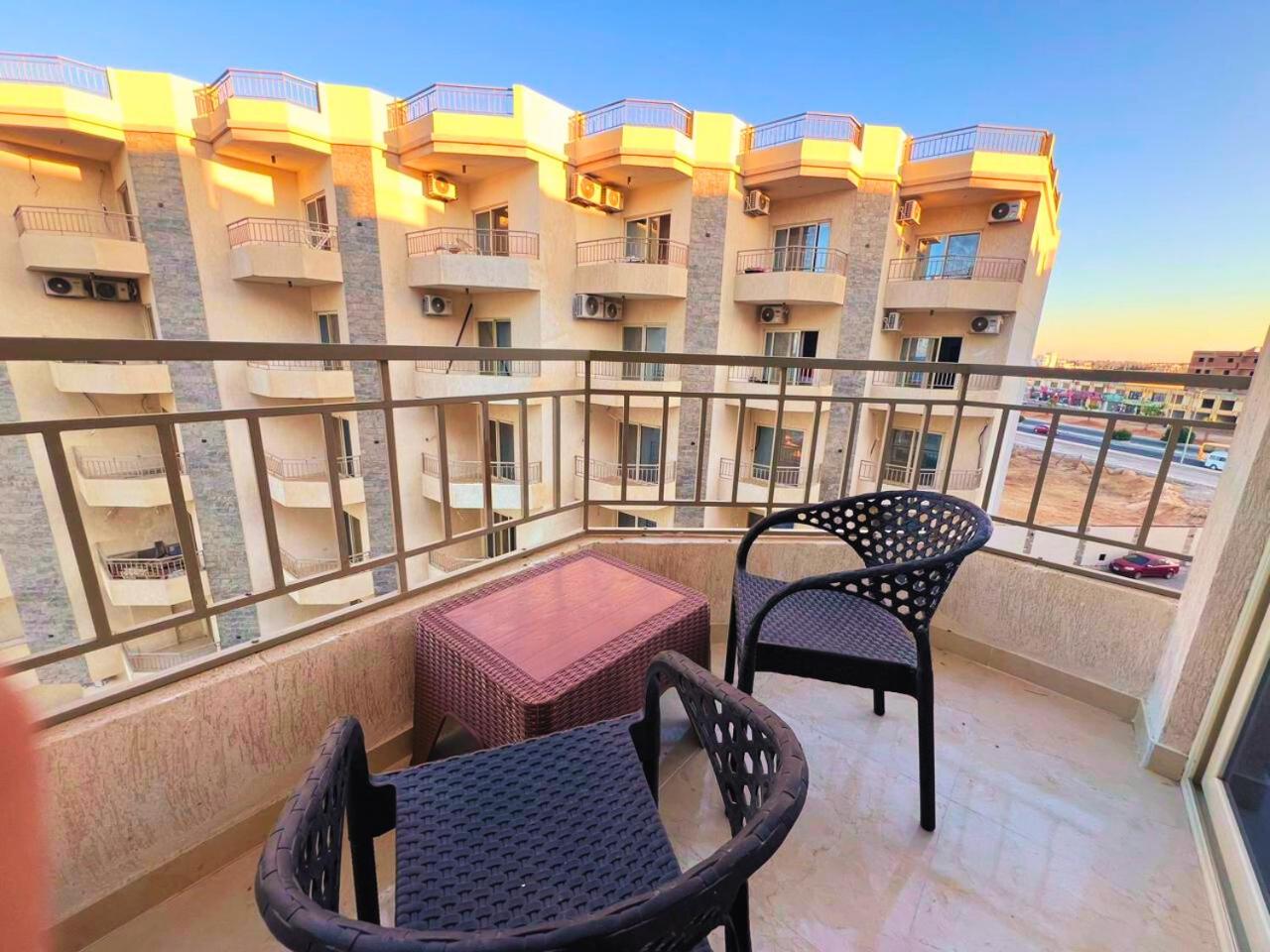 La Quinta Heights