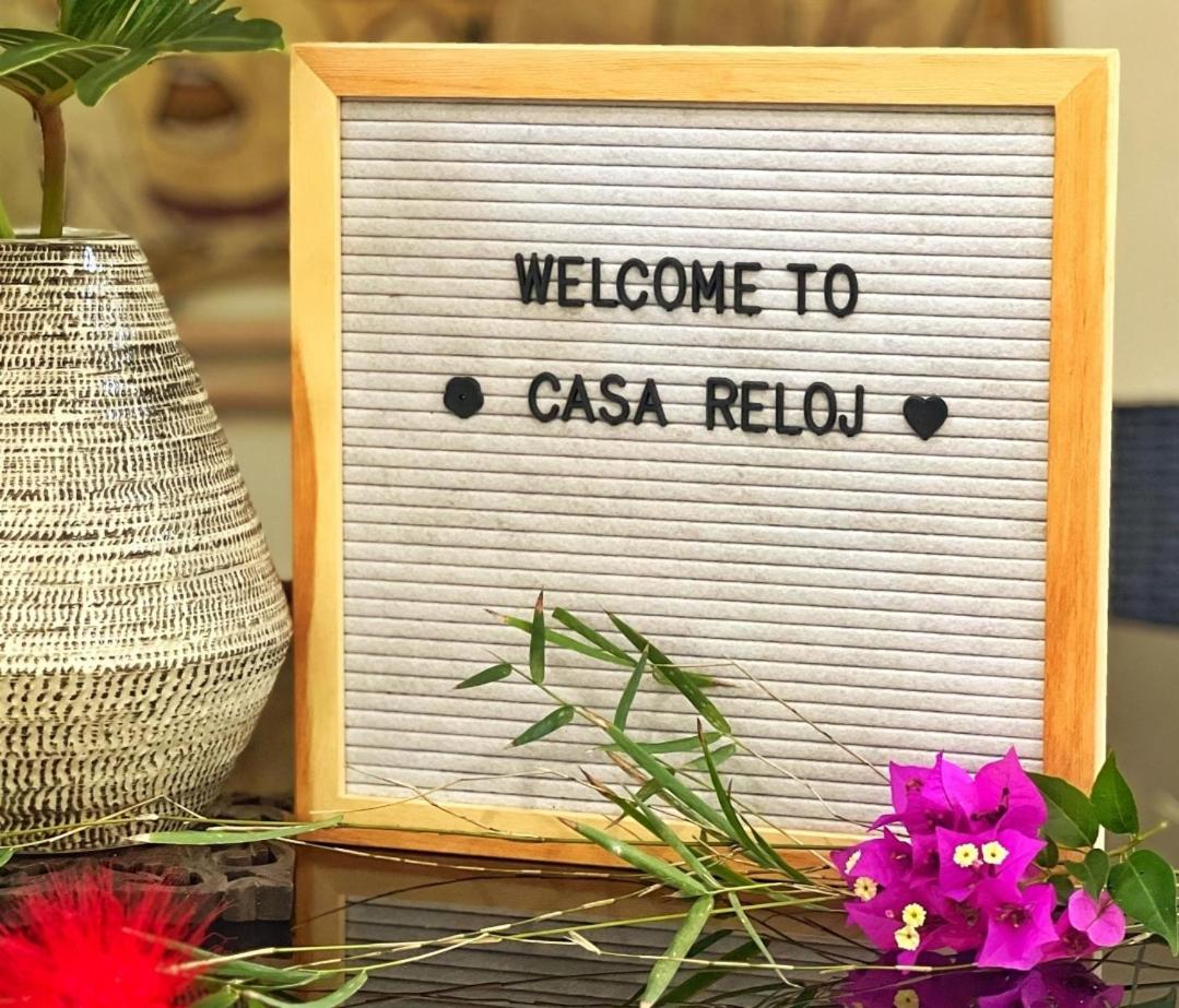 CASA RELOJ