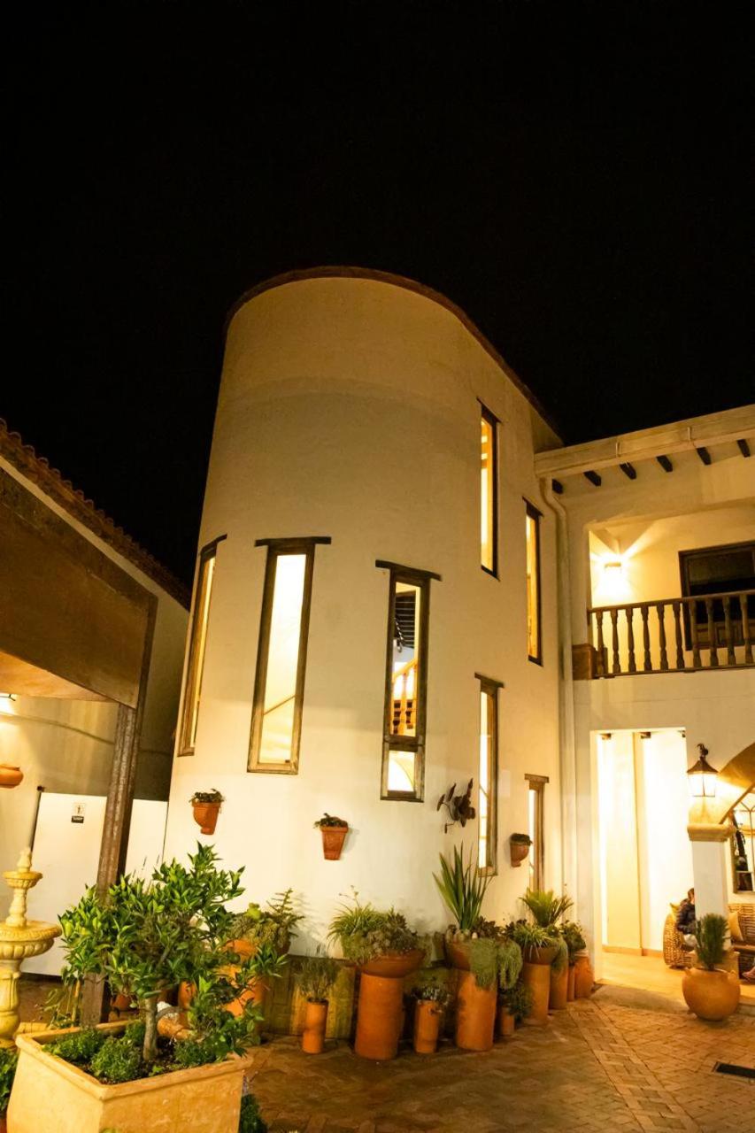 Hotel Santa Lucía Casa Hotel - Image 1