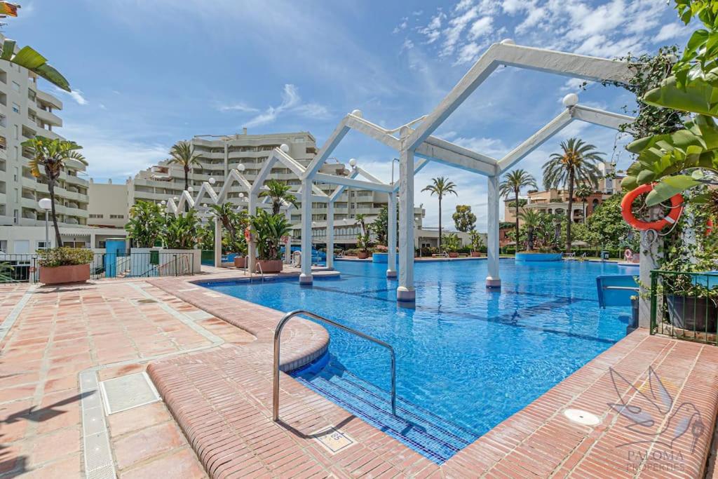 Benal Beach apartment with sunny terrace and water park