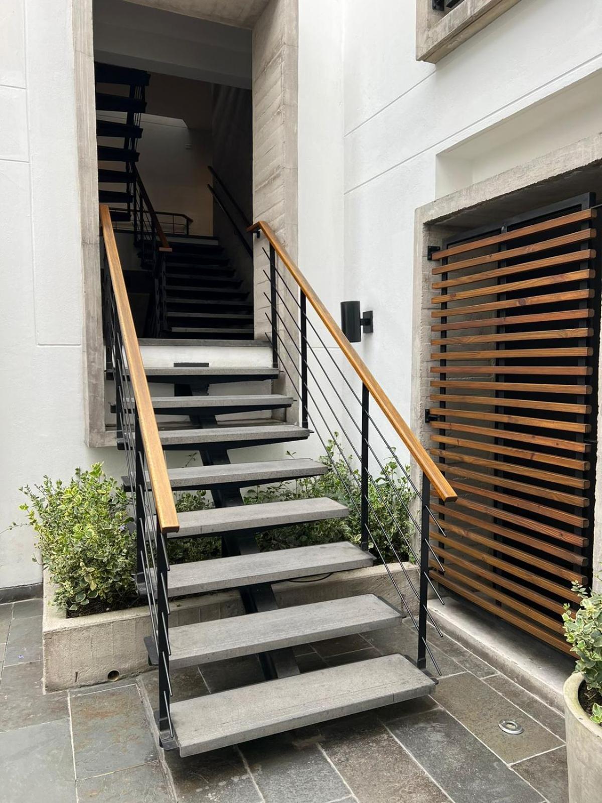 Peaceful Apt + Parking&Laundry
