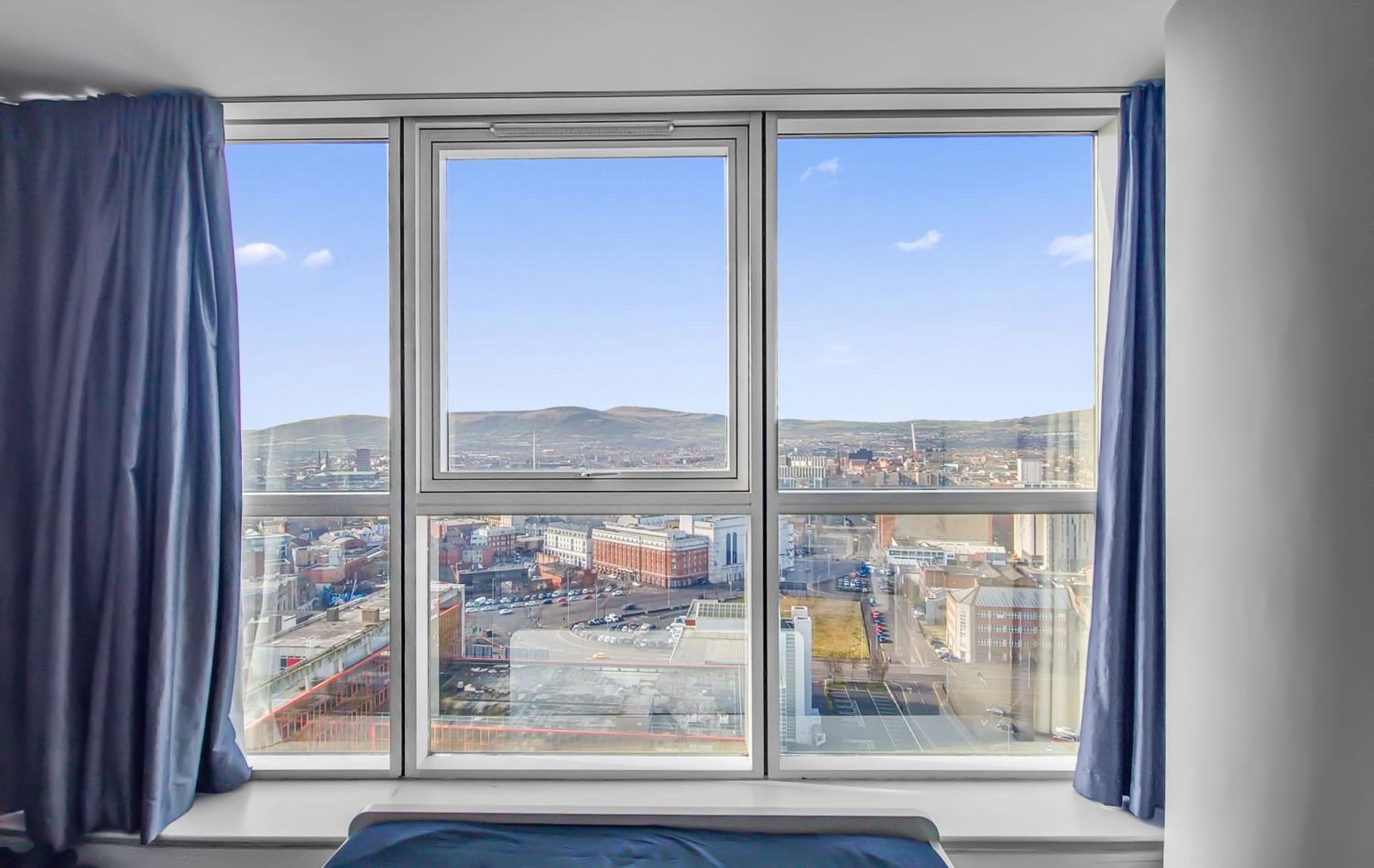 Sky High Ensuite Bedroom in Shared Apartment in Belfast City Centre view 3