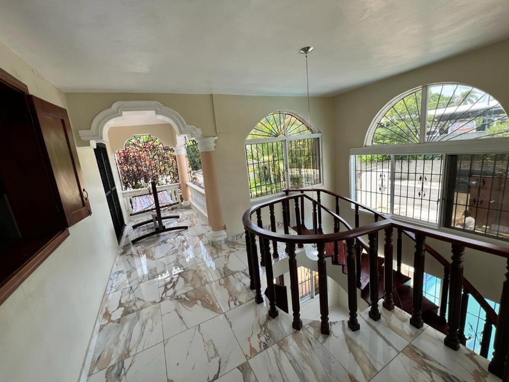 Casa Amplia con Piscina