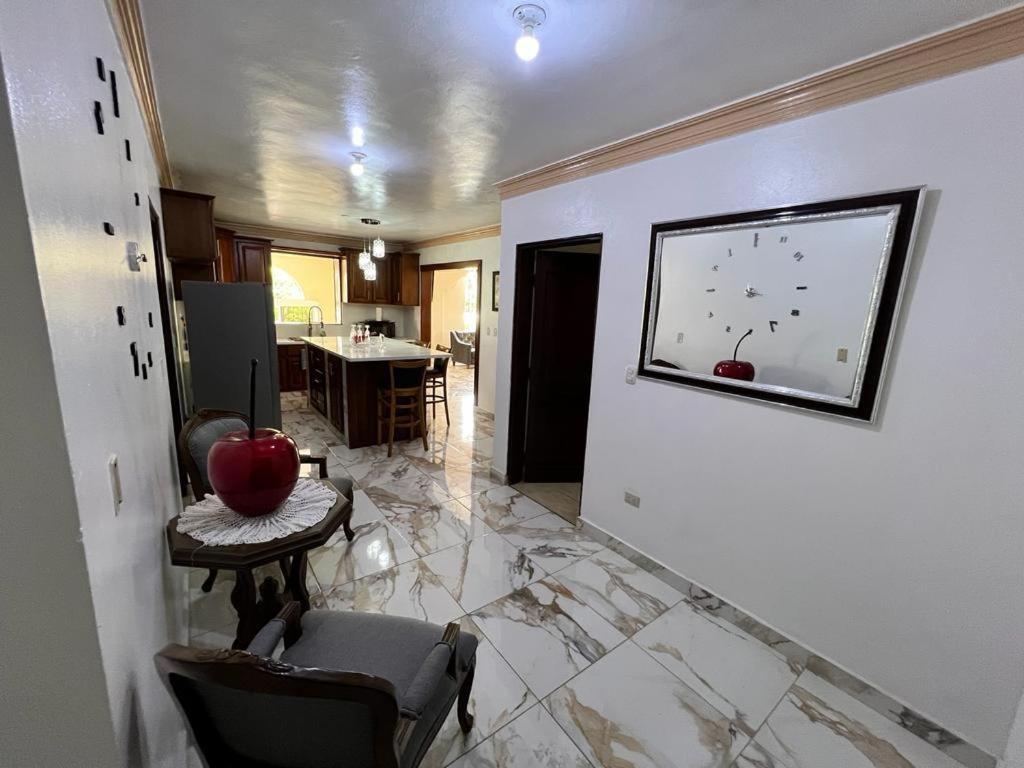 Casa Amplia con Piscina
