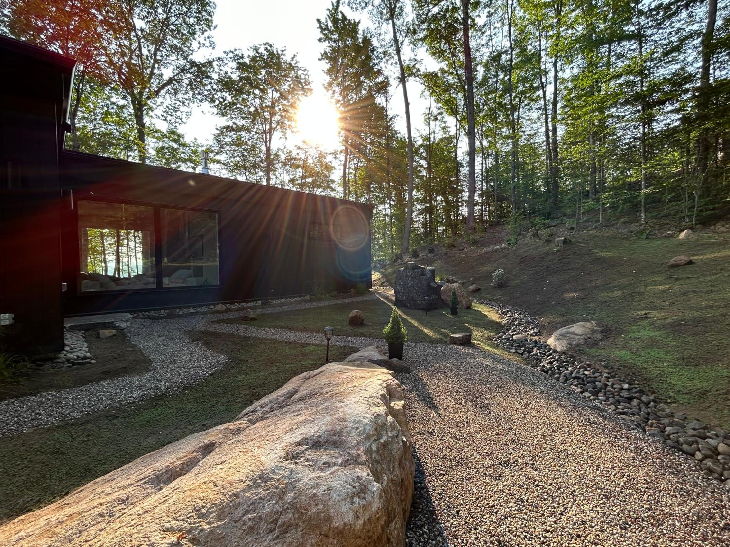 Luxury Mountain Retreat with Spa Near Mont Tremblant