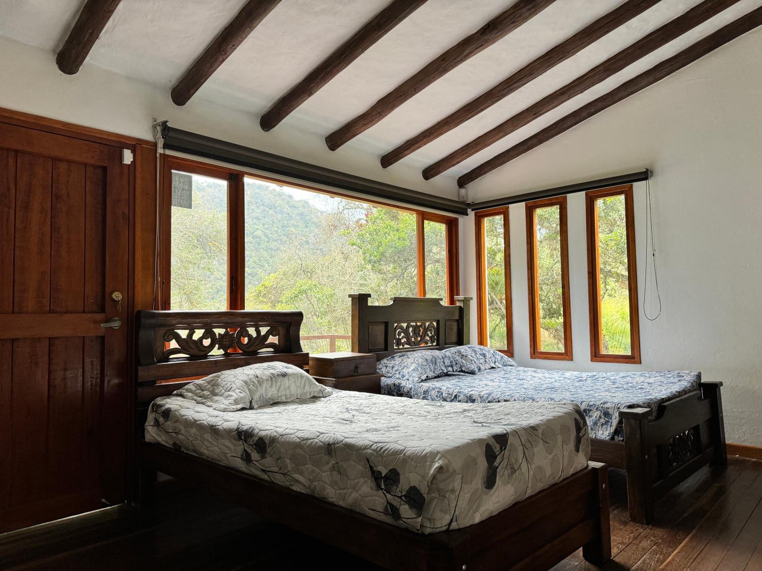 Termales azules La Calera