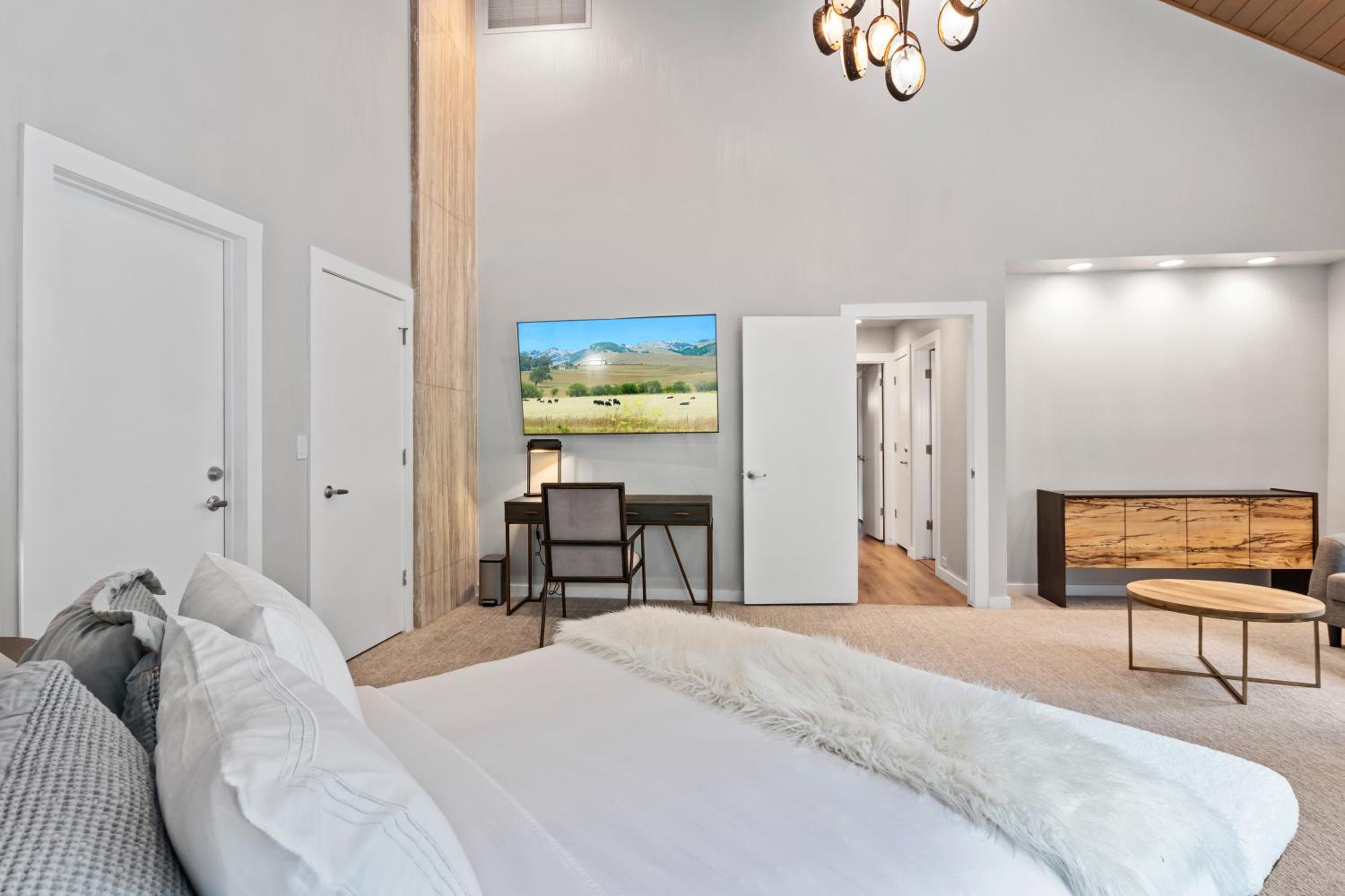Breathtaking Luxury Mountain Retreat - Estes Park's Best Views - Switzerland in Colorado - Property Image 45