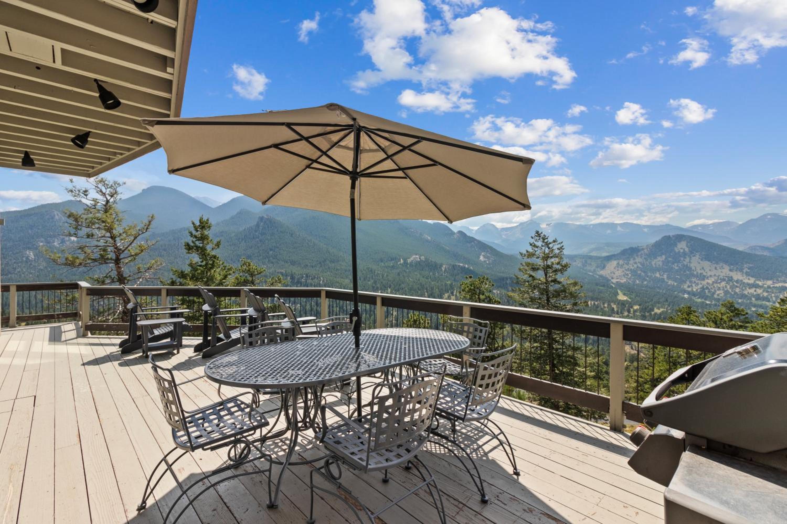 Breathtaking Luxury Mountain Retreat - Estes Park's Best Views - Switzerland in Colorado - Property Image 14