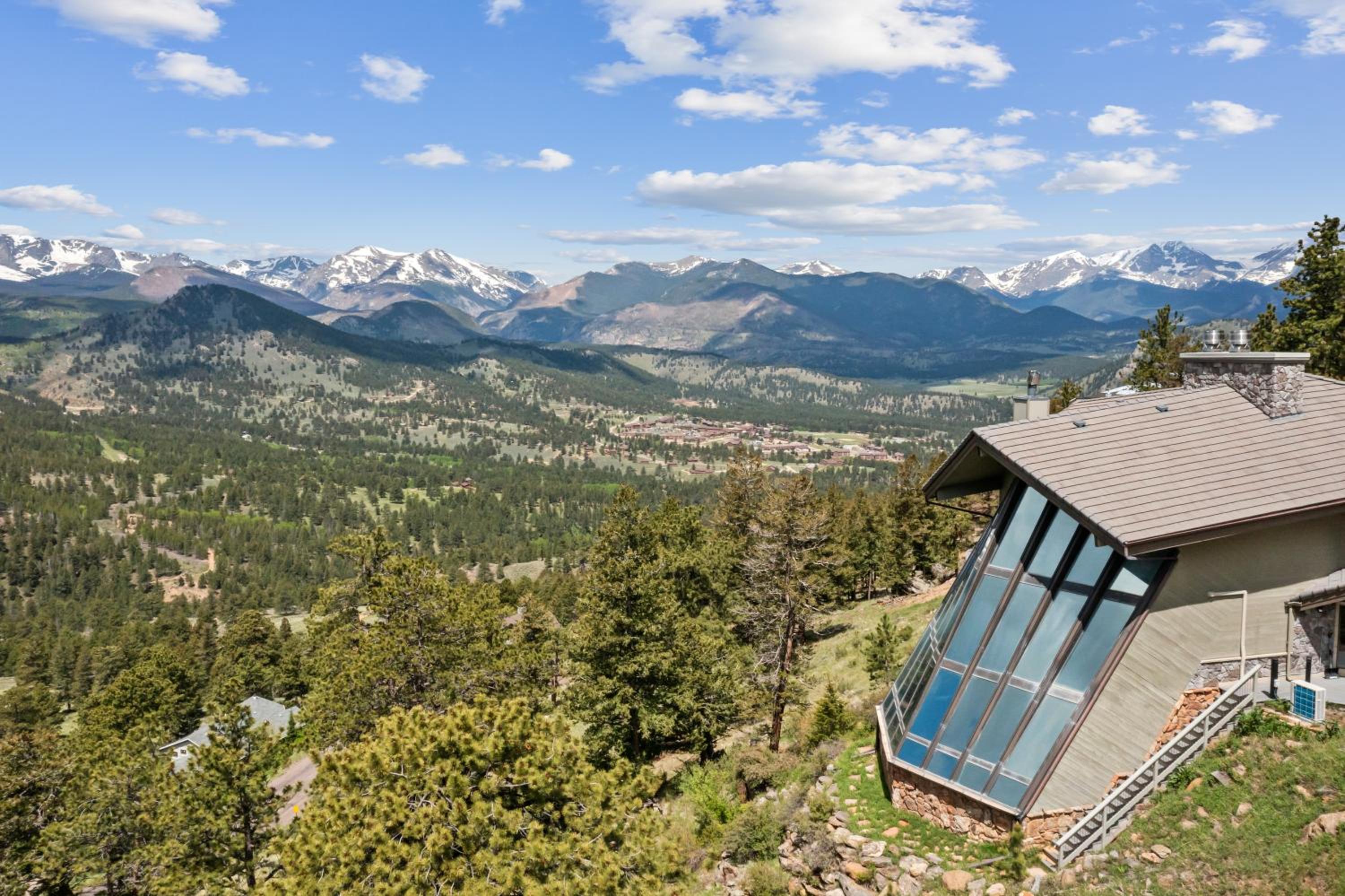 Breathtaking Luxury Mountain Retreat - Estes Park's Best Views - Switzerland in Colorado - Property Image 19
