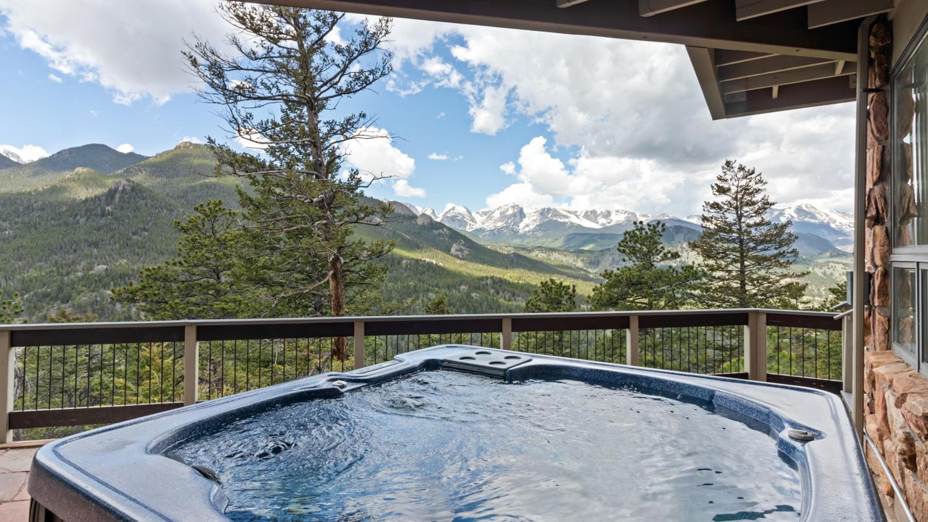 Breathtaking Luxury Mountain Retreat - Estes Park's Best Views - Switzerland in Colorado - Property Image 23