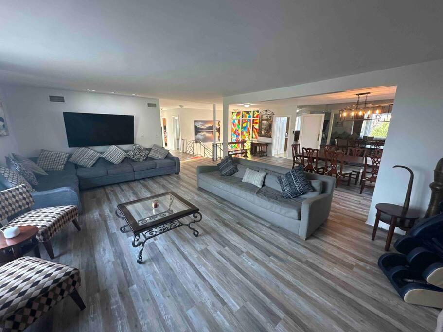 Ultimate Luxury Villa - Pool, Sauna, Hot Tub & More