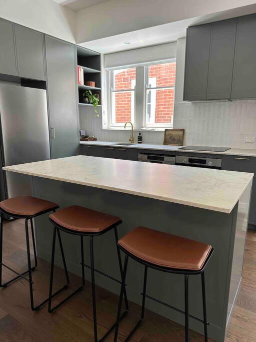 Charming central cottage in Wagga Wagga