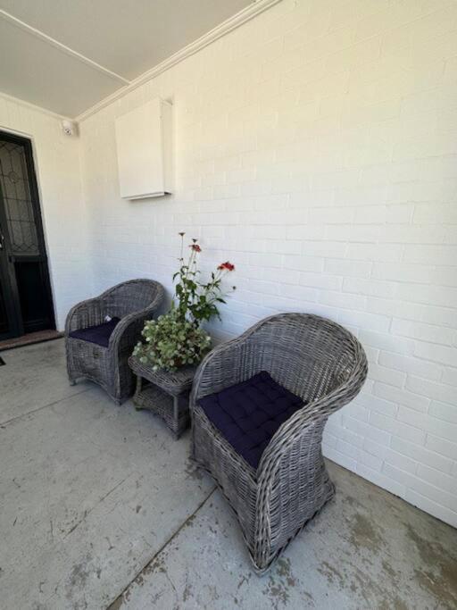 Charming central cottage in Wagga Wagga