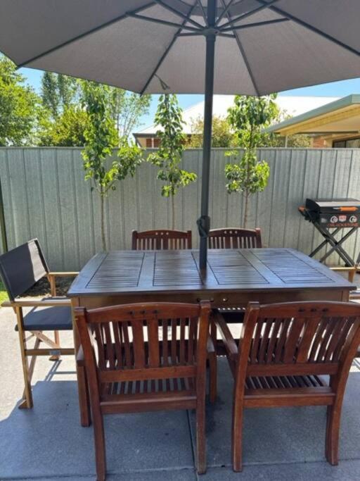 Charming central cottage in Wagga Wagga