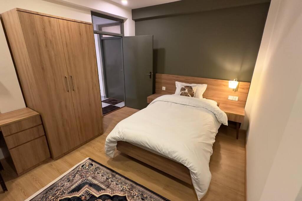 21 Tara Apartments