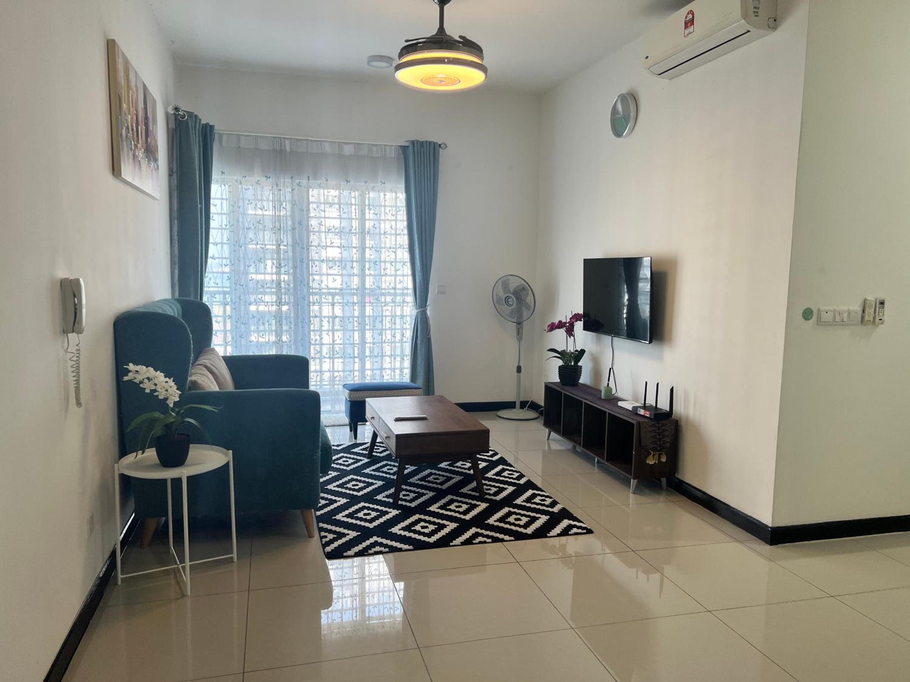 Gg’s Stay@Savanna Executive Suites,Southville City photo 6