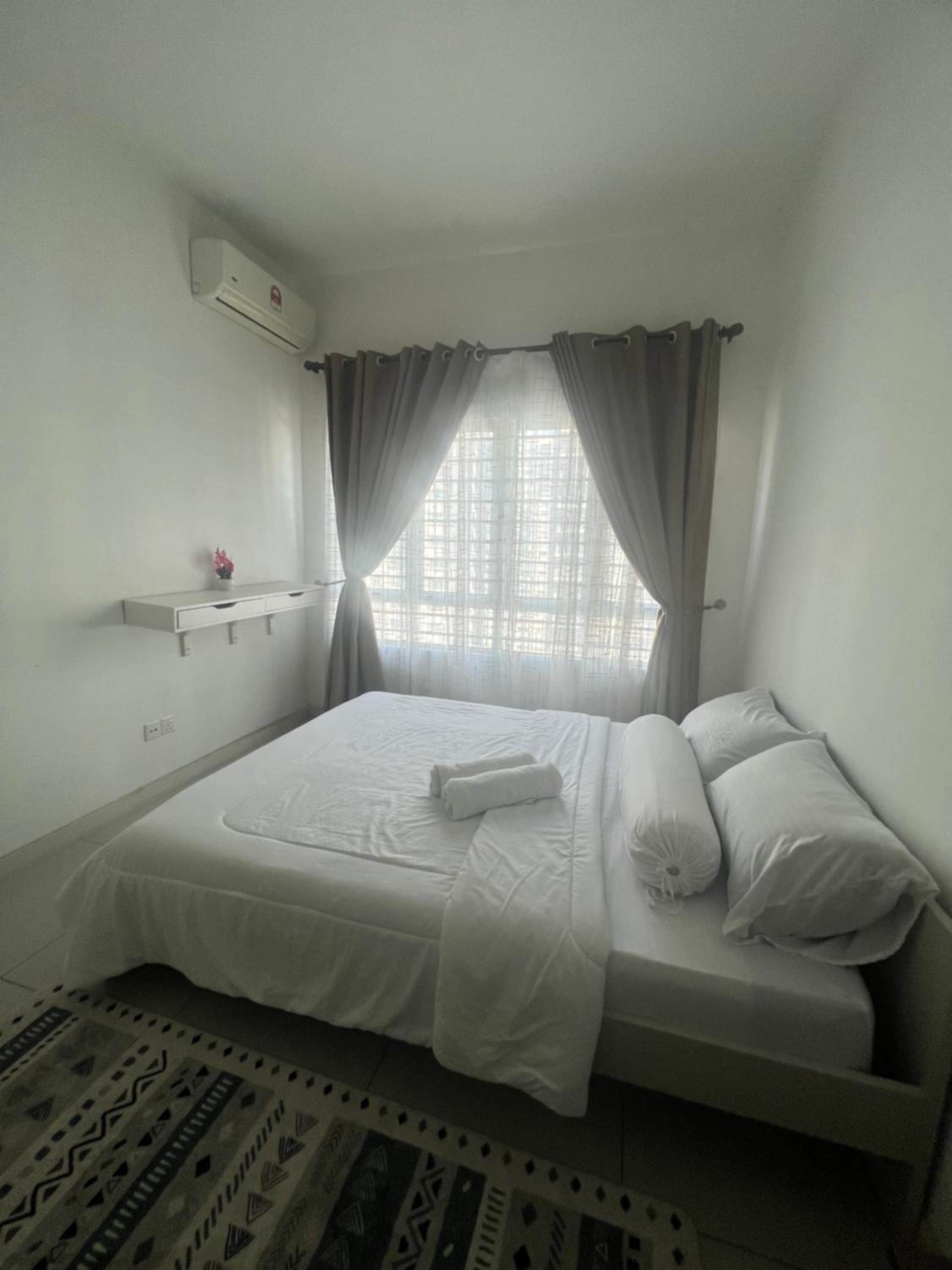Gg’s Stay@Savanna Executive Suites,Southville City photo 7