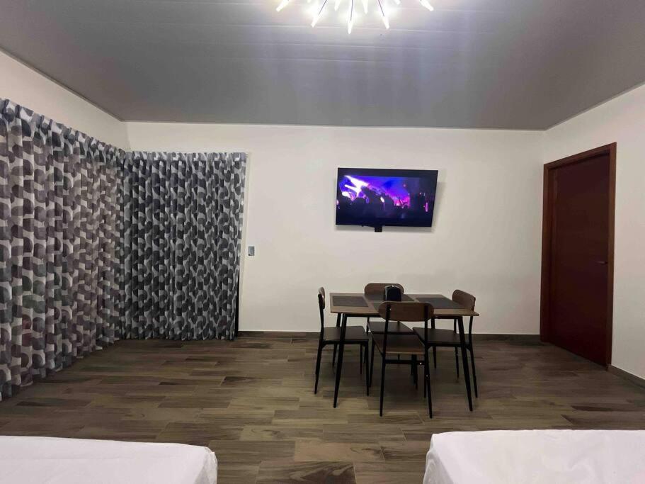 El Bosque Lodge