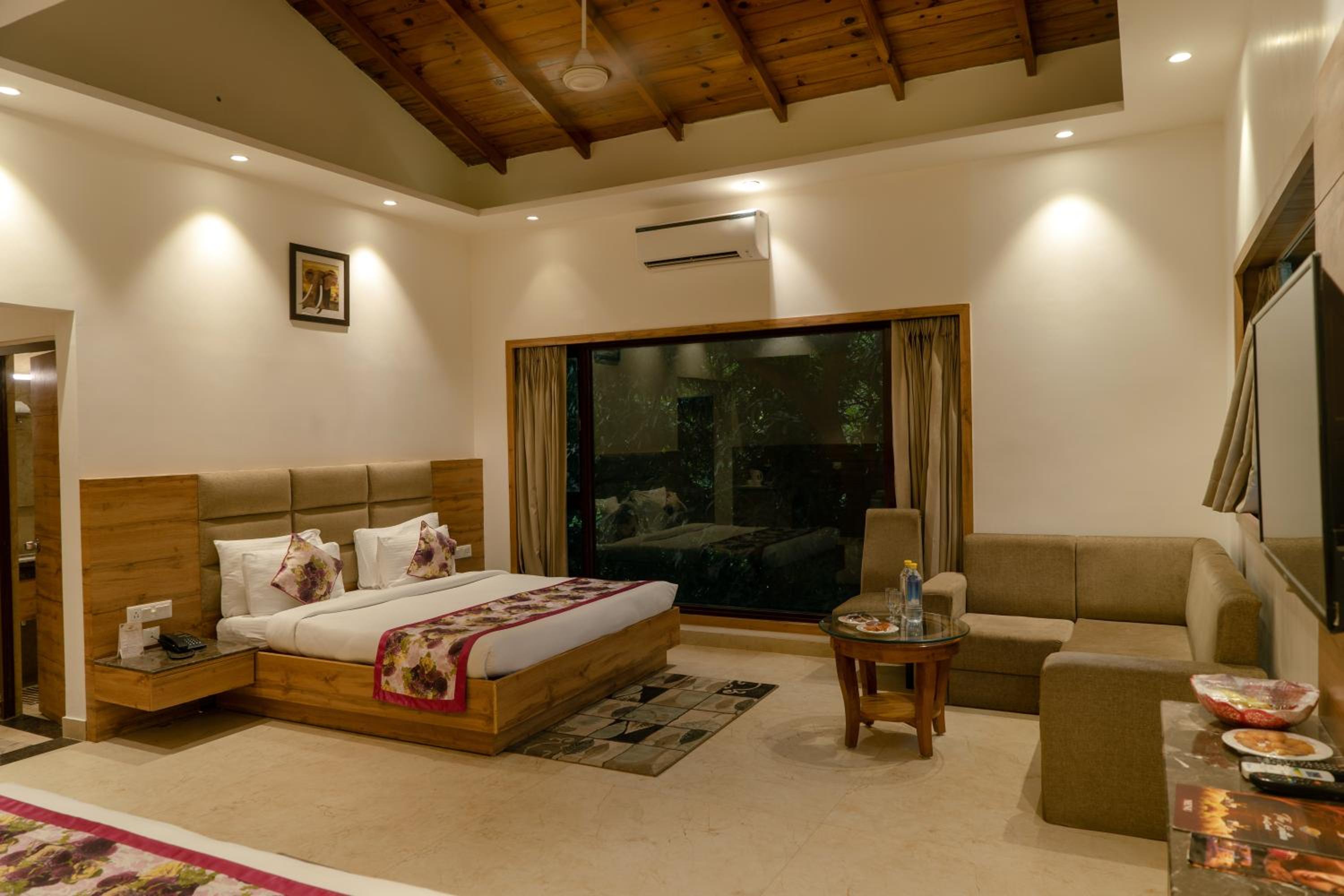 Wood castle Spa & Resort