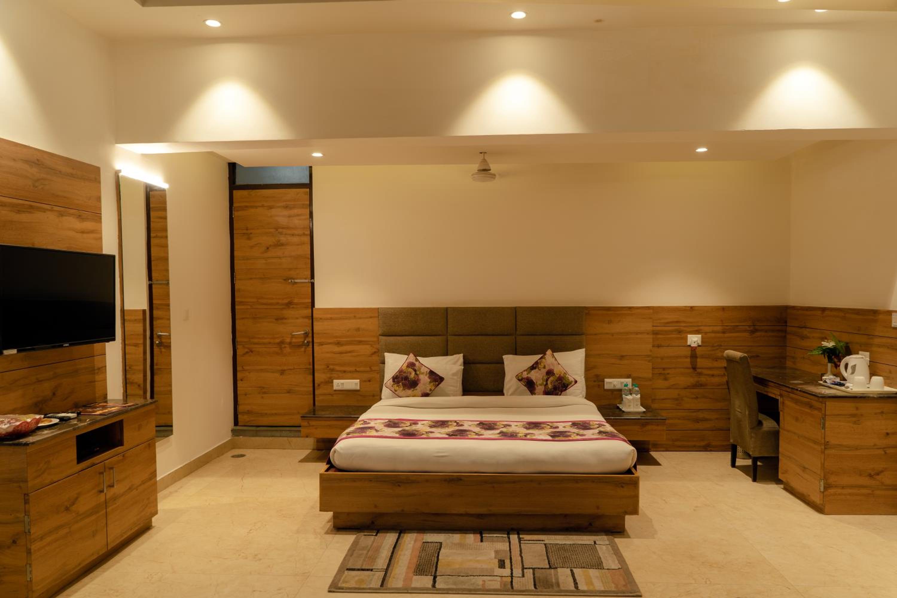 Wood castle Spa & Resort