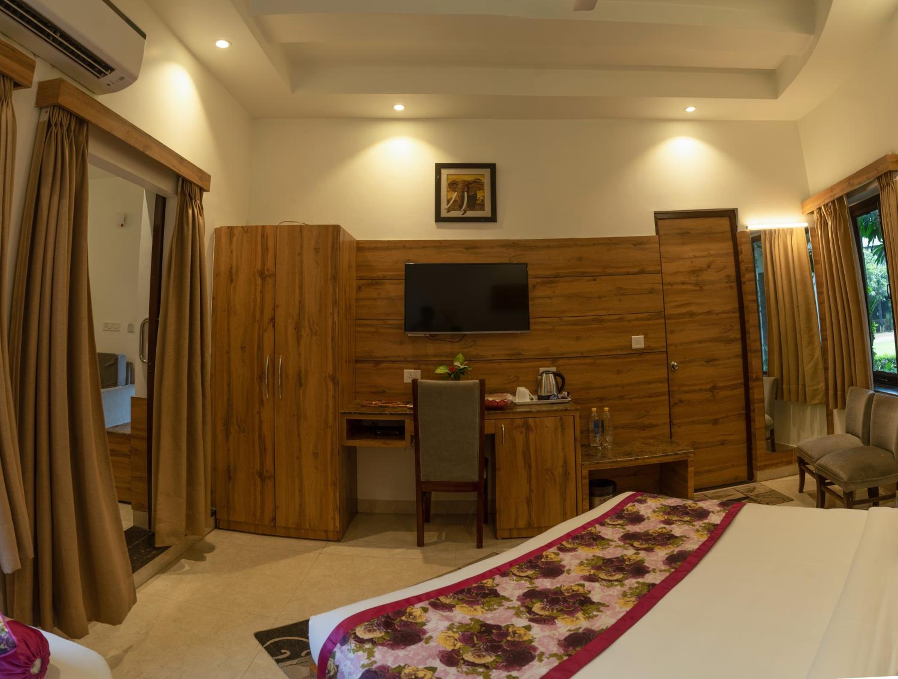 Wood castle Spa & Resort